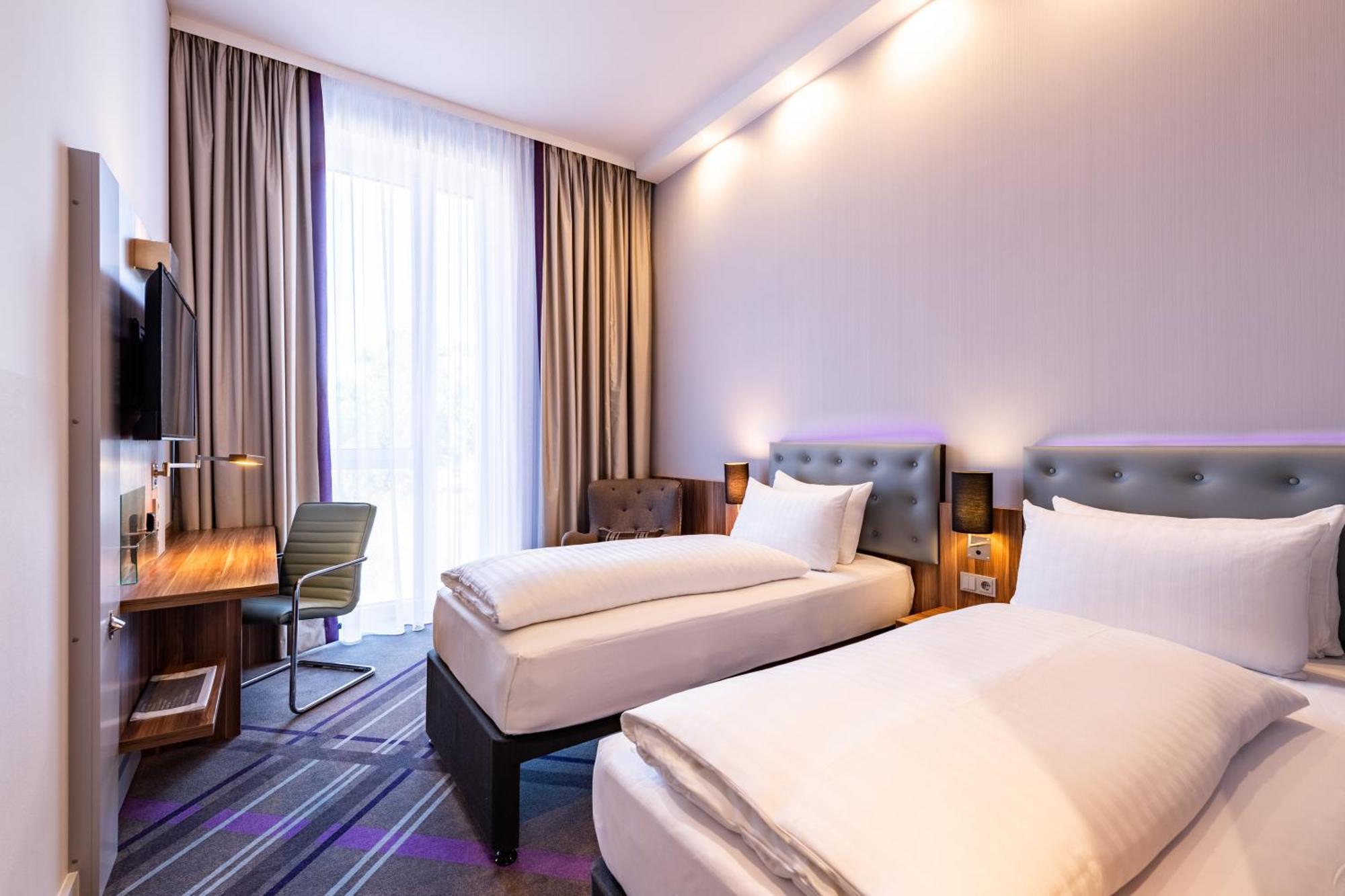 Premier Inn Heidelberg City Centre Экстерьер фото