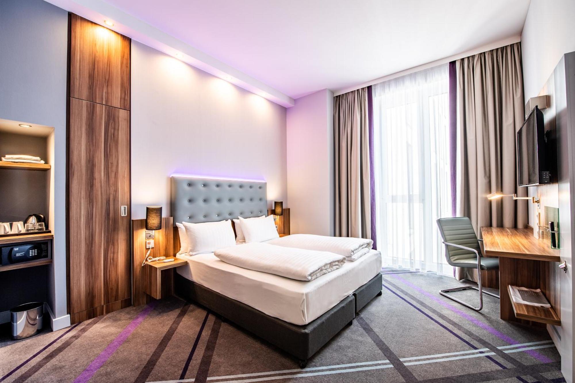 Premier Inn Heidelberg City Centre Экстерьер фото